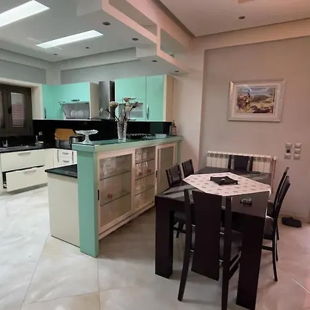 A Two-story Located On The Outskirts Of 别墅 Vlorë