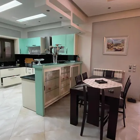 别墅 A Two-story Located On The Outskirts Of Vlorë