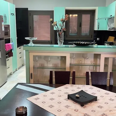 别墅 A Two-story Located On The Outskirts Of